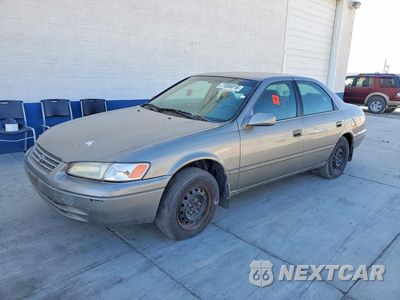 1998 TOYOTA CAMRY LE 4T1BG28K1WU206740 - główne zdjęcie licytacji z USA - miniatura