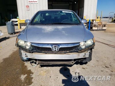 Piąte zdjęcie samochodu w środku: 2010 HONDA CIVIC LX VIN:2HGFA1F55AH303449 - miniatura
