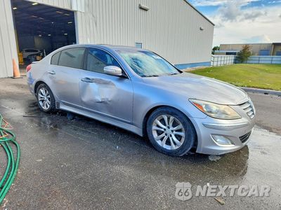 Czwarte zdjęcie samochodu z boku: 2013 HYUNDAI GENESIS 3.8L VIN:KMHGC4DD6DU249942 - miniatura