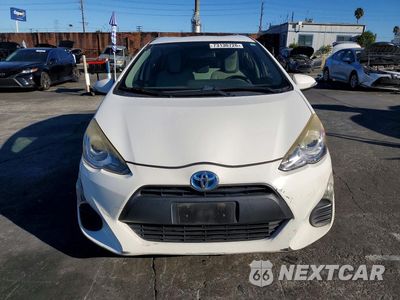 Piąte zdjęcie samochodu w środku: 2016 TOYOTA PRIUS C ONE VIN:JTDKDTB32G1136835 - miniatura