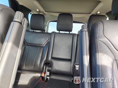 Zdjęcie 17 z 24 samochodu: 2018 LAND ROVER DISCOVERY SE VIN:SALRG2RV0JA048633 - miniatura