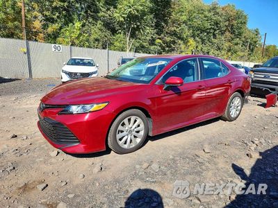 2019 TOYOTA CAMRY LE 4T1B11HK1KU825666 - główne zdjęcie licytacji z USA - miniatura