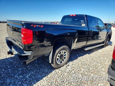 Trzecie zdjęcie samochodu z tyłu: 2018 CHEVROLET SILVERADO K3500 LT VIN:1GC4KZCY0JF214003 - miniatura