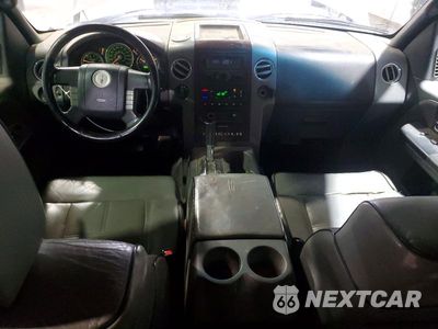 Zdjęcie 8 z 12 samochodu: 2006 LINCOLN MARK LT VIN:5LTPW18536FJ13446 - miniatura
