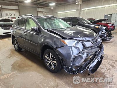 Czwarte zdjęcie samochodu z boku: 2018 TOYOTA RAV4 XLE VIN:JTMRFREV5JJ244379 - miniatura