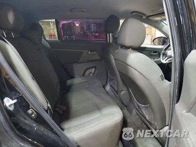 Zdjęcie 10 z 12 samochodu: 2011 KIA SPORTAGE EX VIN:KNDPCCA2XB7084507 - miniatura