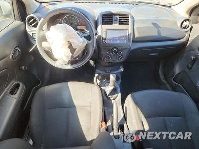 Zdjęcie 8 z 12 samochodu: 2019 NISSAN VERSA S VIN:3N1CN7APXKL806259 - miniatura