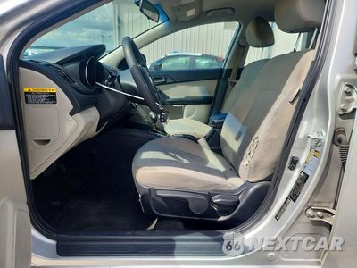 Zdjęcie 7 z 12 samochodu: 2012 KIA FORTE EX VIN:KNAFU4A24C5595462 - miniatura