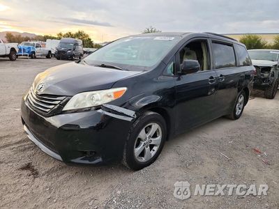 2015 TOYOTA SIENNA LE 5TDKK3DC9FS577611 - główne zdjęcie licytacji z USA - miniatura