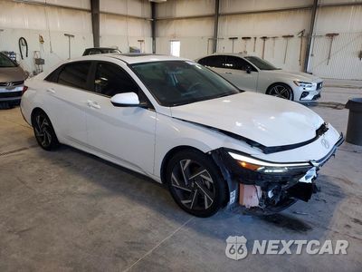 Czwarte zdjęcie samochodu z boku: 2025 HYUNDAI ELANTRA SEL VIN:KMHLS4DG9SU910792 - miniatura