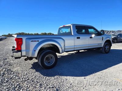 Trzecie zdjęcie samochodu z tyłu: 2017 FORD F350 SUPER DUTY VIN:1FT8W3DT9HEB56057 - miniatura