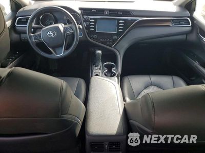 Zdjęcie 8 z 12 samochodu: 2018 TOYOTA CAMRY HYBRID XLE VIN:4T1B21HK2JU504845 - miniatura