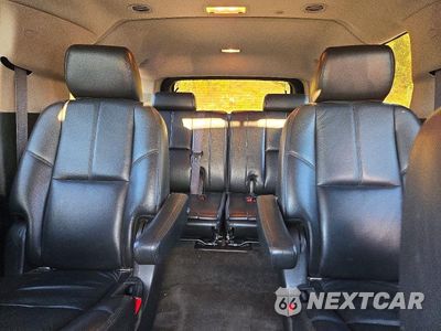 Zdjęcie 10 z 13 samochodu: 2011 CHEVROLET SUBURBAN K1500 LT VIN:1GNSKJE39BR383826 - miniatura