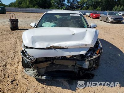 Piąte zdjęcie samochodu w środku: 2018 HYUNDAI ELANTRA GT BASE VIN:KMHH35LE1JU032072 - miniatura
