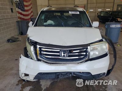 Piąte zdjęcie samochodu w środku: 2015 HONDA PILOT TOURING VIN:5FNYF4H96FB021005 - miniatura