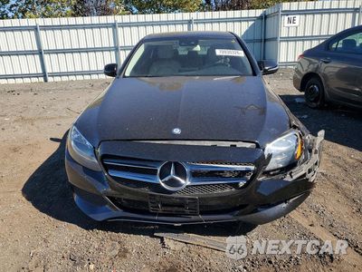 Piąte zdjęcie samochodu w środku: 2016 MERCEDES-BENZ C 300 4MATIC VIN:55SWF4KB0GU117960 - miniatura