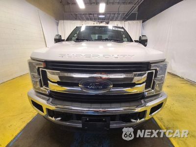 Piąte zdjęcie samochodu w środku: 2017 FORD F250 SUPER DUTY VIN:1FT7W2B62HEE52900 - miniatura