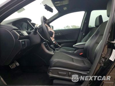 Zdjęcie 7 z 12 samochodu: 2017 HONDA ACCORD SPORT VIN:1HGCR2F57HA128180 - miniatura