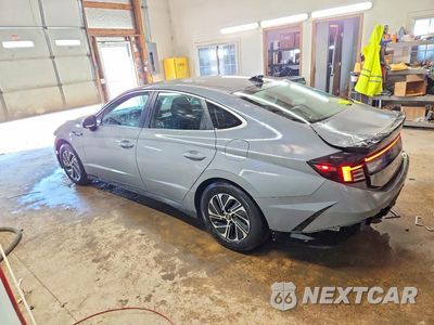Drugie zdjęcie samochodu z przodu: 2026 HYUNDAI SONATA HYBRID BLUE VIN:KMHL24JJ5TA166305 - miniatura