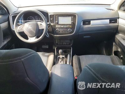 Zdjęcie 8 z 13 samochodu: 2018 MITSUBISHI OUTLANDER SE VIN:JA4AZ3A31JZ053303 - miniatura