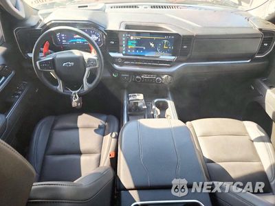Zdjęcie 8 z 12 samochodu: 2025 CHEVROLET SILVERADO K1500 RST VIN:1GCUKEED2SZ289918 - miniatura