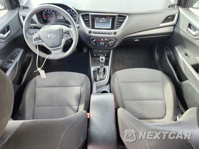 Zdjęcie 8 z 12 samochodu: 2018 HYUNDAI ACCENT SE VIN:3KPC24A39JE014432 - miniatura