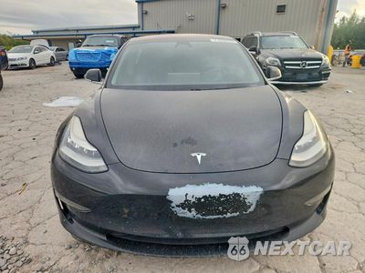 Piąte zdjęcie samochodu w środku: 2018 TESLA MODEL 3 VIN:5YJ3E1EA4JF173237 - miniatura