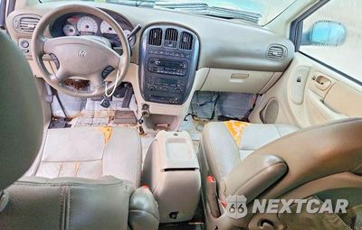 Zdjęcie 8 z 13 samochodu: 2005 DODGE GRAND CARAVAN SXT VIN:2D4GP44L35R382661 - miniatura