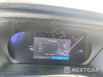 Zdjęcie 9 z 13 samochodu: 2024 VOLVO XC40 PLUS VIN:YV4L12UL3R2245450 - miniatura
