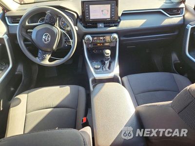 Zdjęcie 8 z 13 samochodu: 2021 TOYOTA RAV4 LE VIN:JTMLWRFV5MD131099 - miniatura