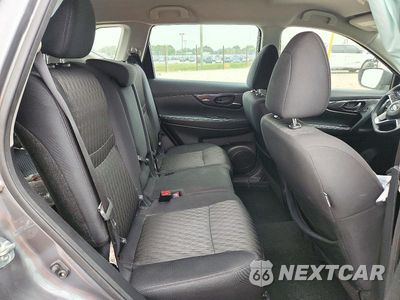 Zdjęcie 11 z 13 samochodu: 2019 NISSAN ROGUE S VIN:5N1AT2MV2KC840825 - miniatura