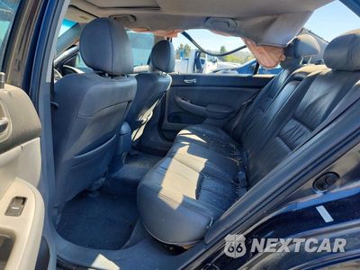 Zdjęcie 10 z 12 samochodu: 2004 HONDA ACCORD EX VIN:1HGCM66504A073121 - miniatura