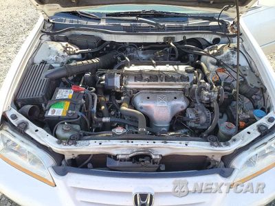 Zdjęcie 11 z 12 samochodu: 2001 HONDA ACCORD EX VIN:JHMCG56611C030334 - miniatura