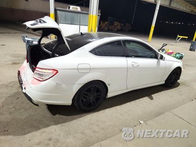Trzecie zdjęcie samochodu z tyłu: 2013 MERCEDES-BENZ C 250 VIN:WDDGJ4HB7DF958277 - miniatura