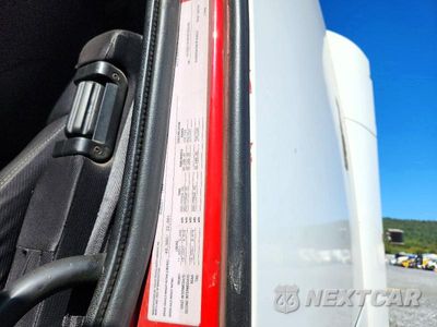 Zdjęcie 13 z 14 samochodu: 2000 VOLVO VNL SEMI TRUCK VIN:4V4ND1RH6YN783546 - miniatura