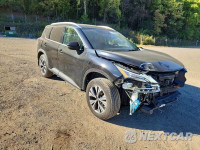 Czwarte zdjęcie samochodu z boku: 2021 NISSAN ROGUE SV VIN:5N1AT3BB0MC751160 - miniatura