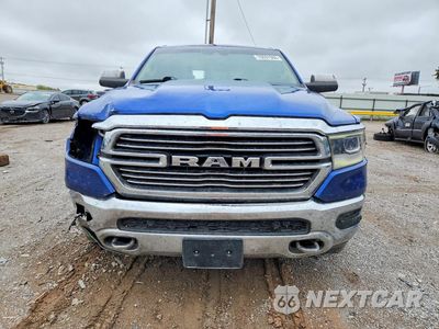 Piąte zdjęcie samochodu w środku: 2019 RAM 1500 LARAMIE VIN:1C6RREJT8KN617811 - miniatura