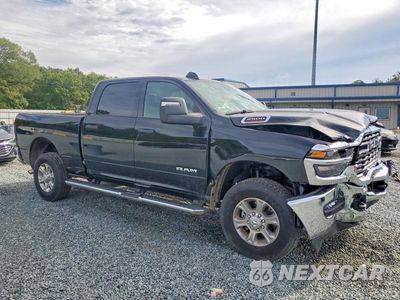 Czwarte zdjęcie samochodu z boku: 2026 RAM 2500 BIG HORN VIN:3C6UR5DJ4TG317682 - miniatura