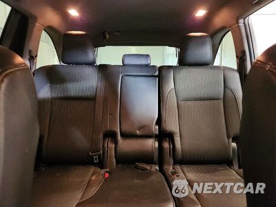 Zdjęcie 10 z 14 samochodu: 2019 TOYOTA HIGHLANDER LE PLUS VIN:5TDBZRFHXKS981535 - miniatura