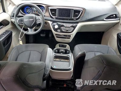 Zdjęcie 8 z 13 samochodu: 2018 CHRYSLER PACIFICA TOURING PLUS VIN:2C4RC1FG2JR294064 - miniatura