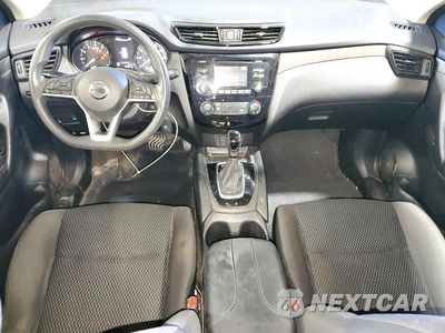 Zdjęcie 8 z 13 samochodu: 2017 NISSAN ROGUE SPORT S VIN:JN1BJ1CR1HW129642 - miniatura