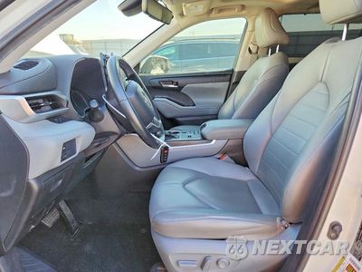 Zdjęcie 7 z 14 samochodu: 2021 TOYOTA HIGHLANDER HYBRID XLE VIN:5TDHARAH2MS503458 - miniatura