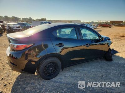 Trzecie zdjęcie samochodu z tyłu: 2019 TOYOTA YARIS LE VIN:3MYDLBYVXKY528577 - miniatura