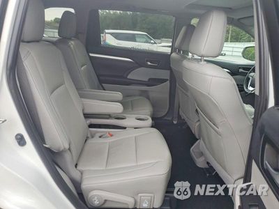 Zdjęcie 11 z 13 samochodu: 2019 TOYOTA HIGHLANDER XLE VIN:5TDKZRFH1KS553644 - miniatura