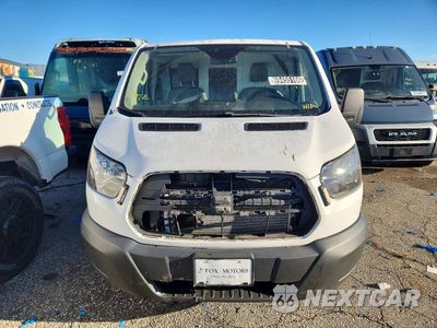 Piąte zdjęcie samochodu w środku: 2017 FORD TRANSIT 150 DELIVERY VAN VIN:1FTYE1ZMXHKA77474 - miniatura