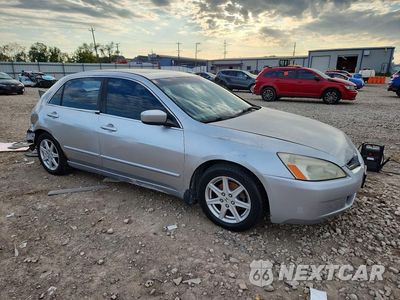 Czwarte zdjęcie samochodu z boku: 2004 HONDA ACCORD EX VIN:1HGCM665X4A057122 - miniatura