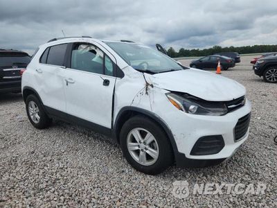 Czwarte zdjęcie samochodu z boku: 2019 CHEVROLET TRAX 1LT VIN:3GNCJLSB5KL301547 - miniatura
