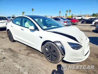 Czwarte zdjęcie samochodu z boku: 2025 TESLA MODEL 3 VIN:5YJ3E1EA9SF913348 - miniatura