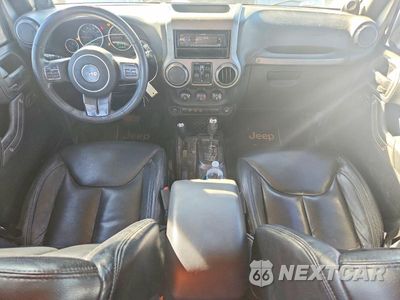 Zdjęcie 8 z 12 samochodu: 2013 JEEP WRANGLER UNLIMITED SPORT VIN:1C4BJWDG3DL643317 - miniatura