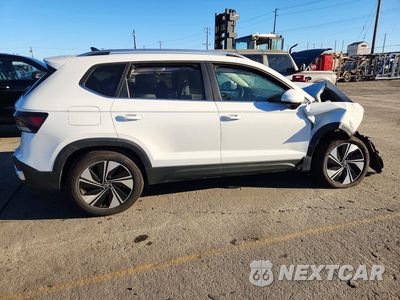 Trzecie zdjęcie samochodu z tyłu: 2026 VOLKSWAGEN TAOS SE VIN:3VVUC7B24TM047387 - miniatura